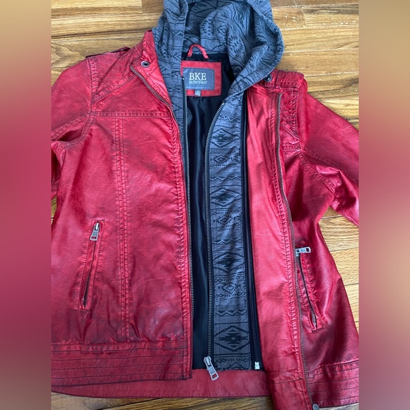 Red BKE faux leather jacket - Picture 3 of 9